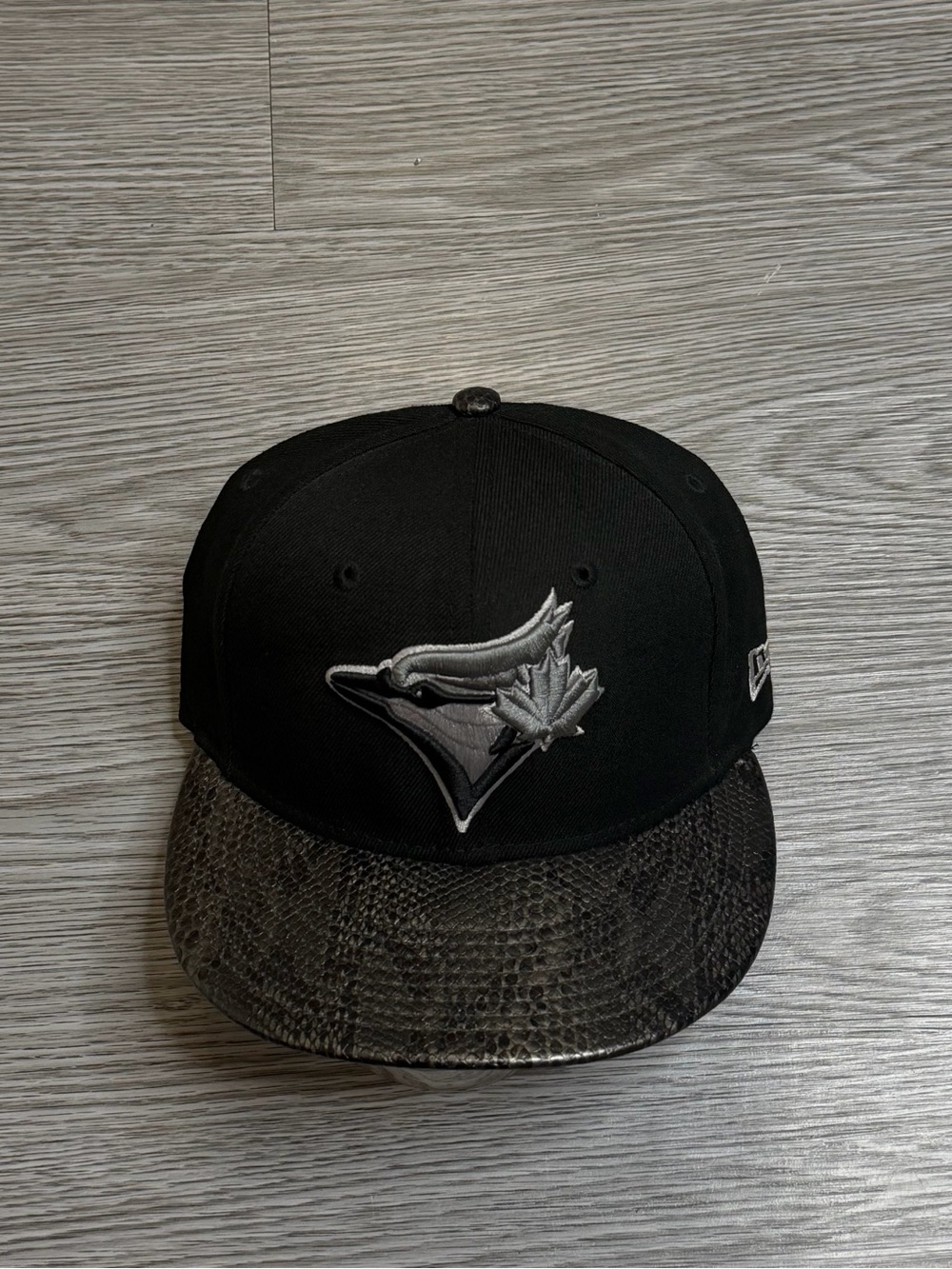 MLB New Era Toronto Blue Jays Snakeskin Sleek 59FIFTY FITTED Cap Size 7 Rare